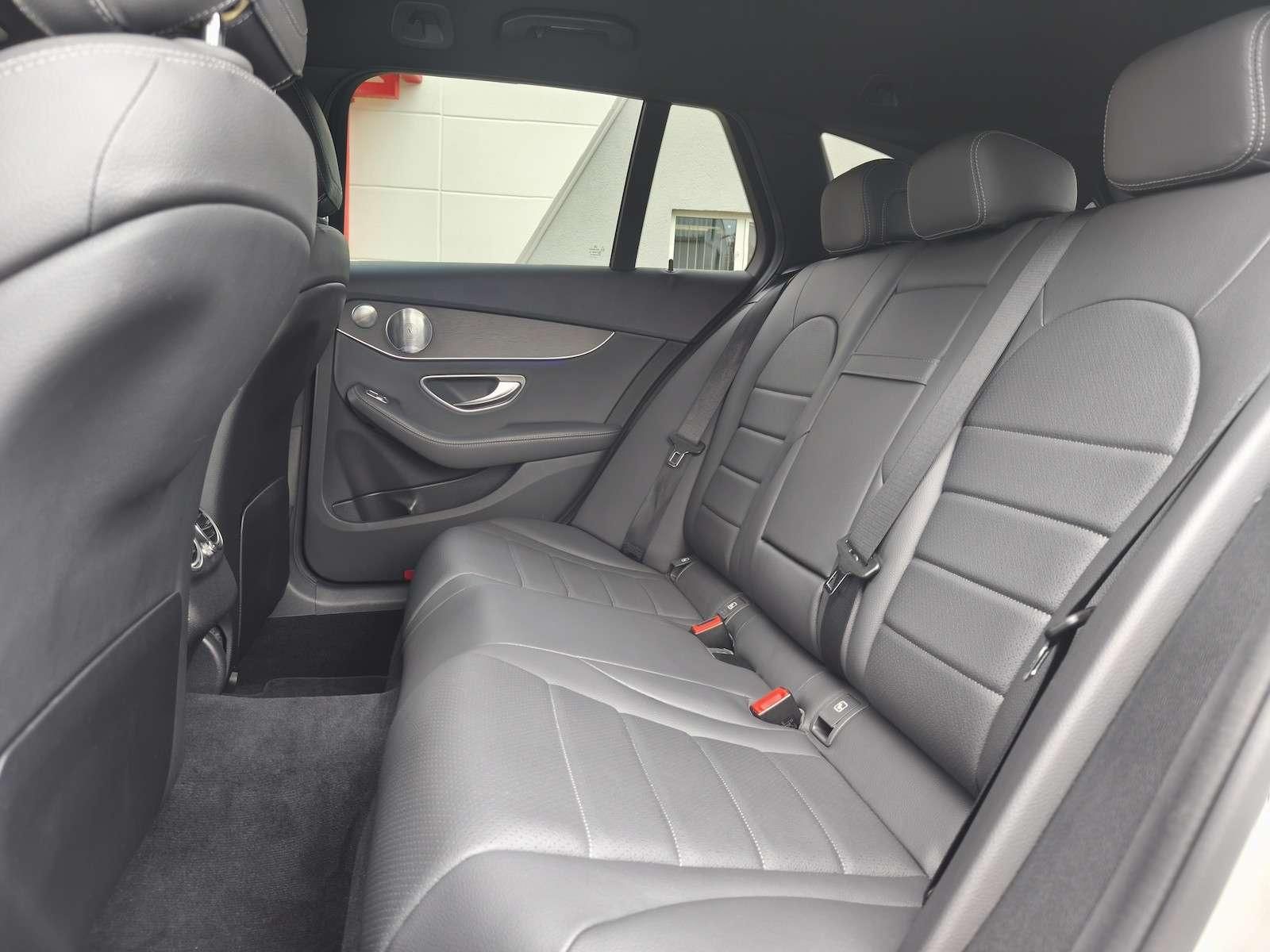 Fahrzeugabbildung Mercedes-Benz C300d T 4Matic Multibeam/Sound/Memory/StandHz