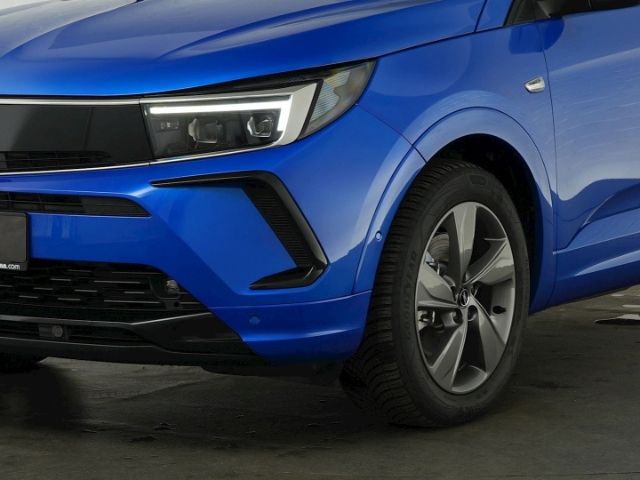 Grandland GSe PHEV 4X4 AT+AHK+LED+NAVI+360 GRAD 