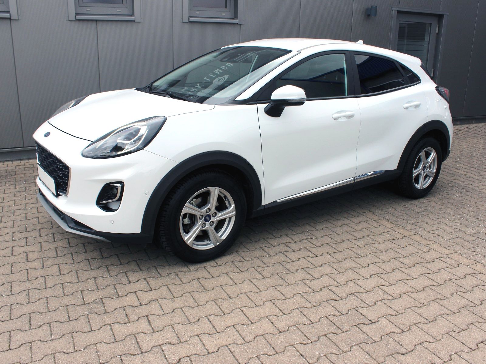Fahrzeugabbildung Ford Puma Titanium X 1,0 EcoBoost Mild Hybrid