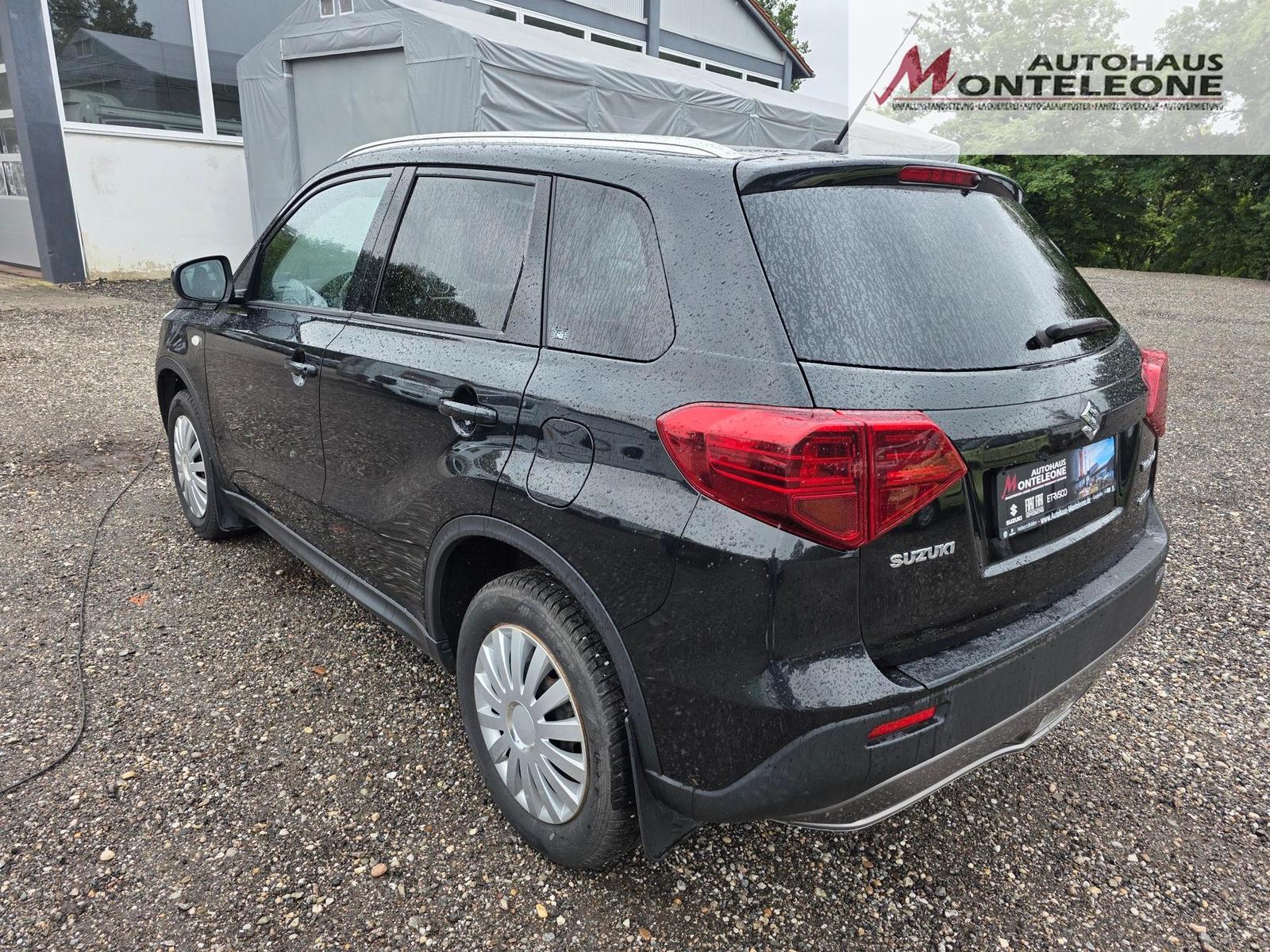 Suzuki Vitara 1.0 Comfort 4x4 | 8-fach bereift gepfl...