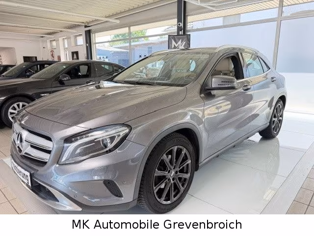Mercedes-Benz GLA 220 4Matic*NAV*PDC*LEDER*XEN*GAR 12