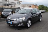Opel OPEL ASTRA 1.7 CDTI 125 CV - Opel Astra aus 2012 mit Diesel-Antrieb: Limousine