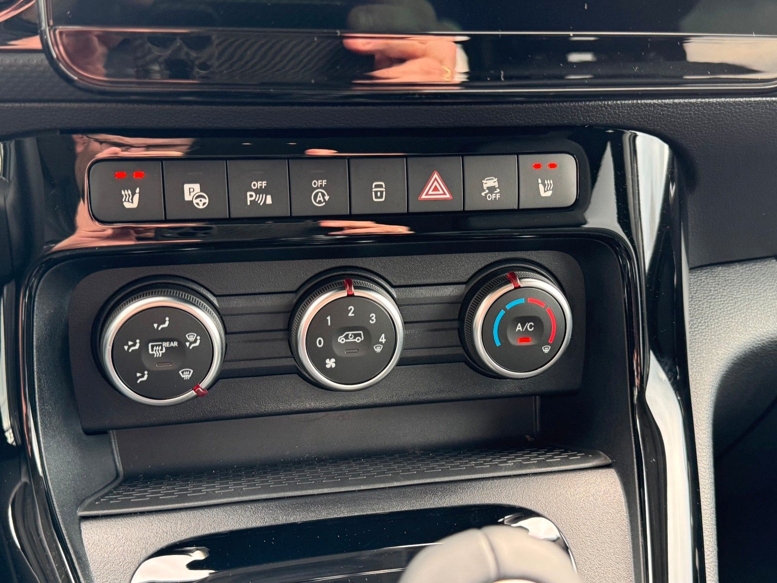 Fahrzeugabbildung Mercedes-Benz T 180 Style LED Kamera KEYLESS MBUX SHZ