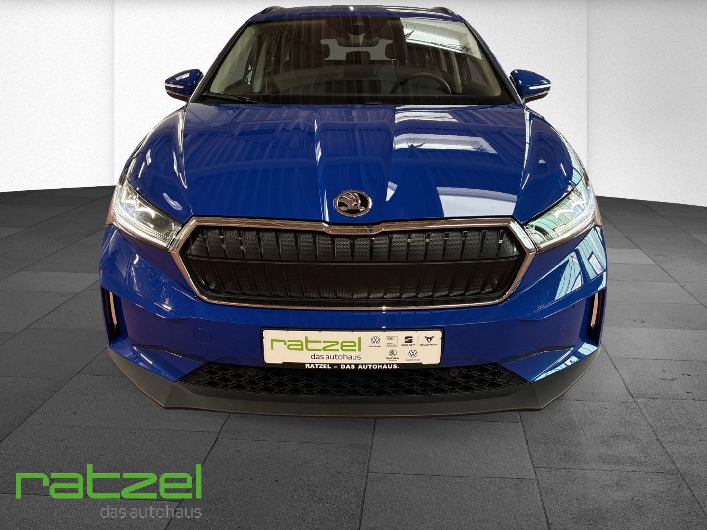 Fahrzeugabbildung SKODA Enyaq Loft iV 50 elektro Navi T-Leder Digitales