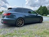 Seat Leon 2.0 ST CUPRA 300 DSG 4Drive PANO|FullLink|B - Seat Leon in Berlin