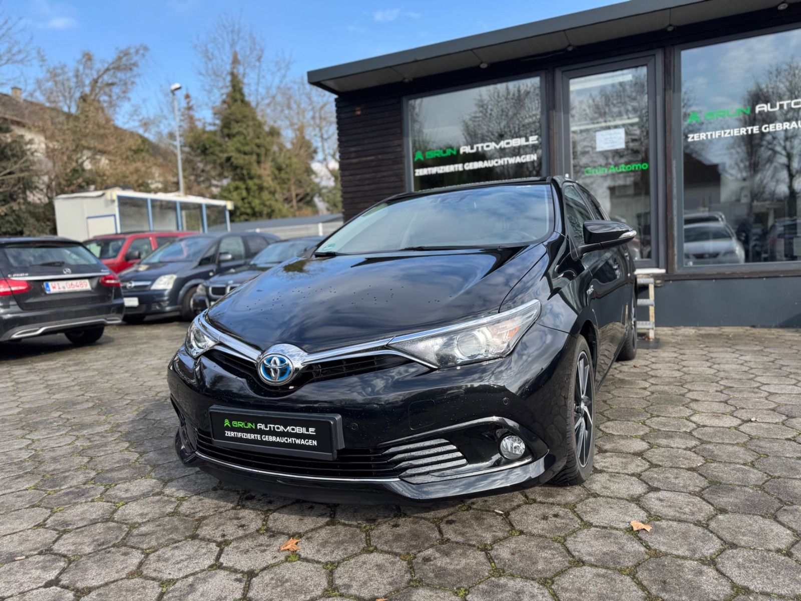Fahrzeugabbildung Toyota Auris Hybrid Edition-S+*LED*SZH*Kamera*Navi