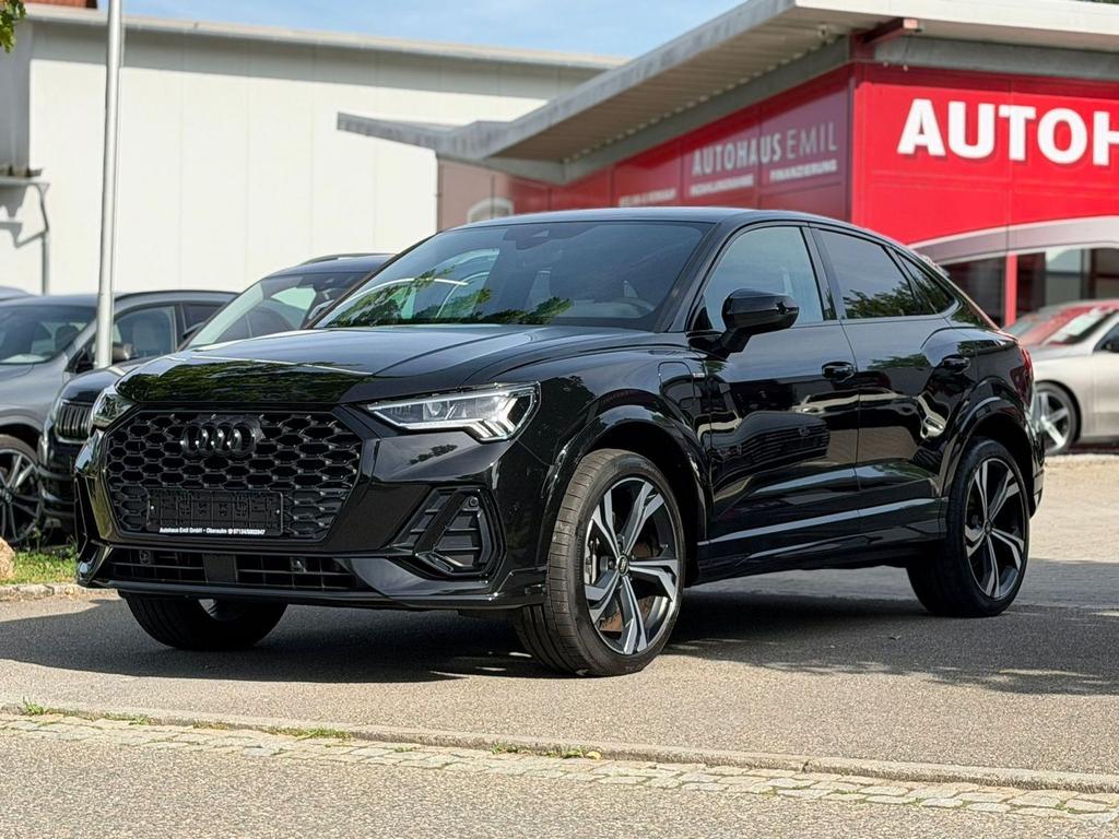Audi Q3 45 TFSI e S lineDigitalLedNavDab 2022