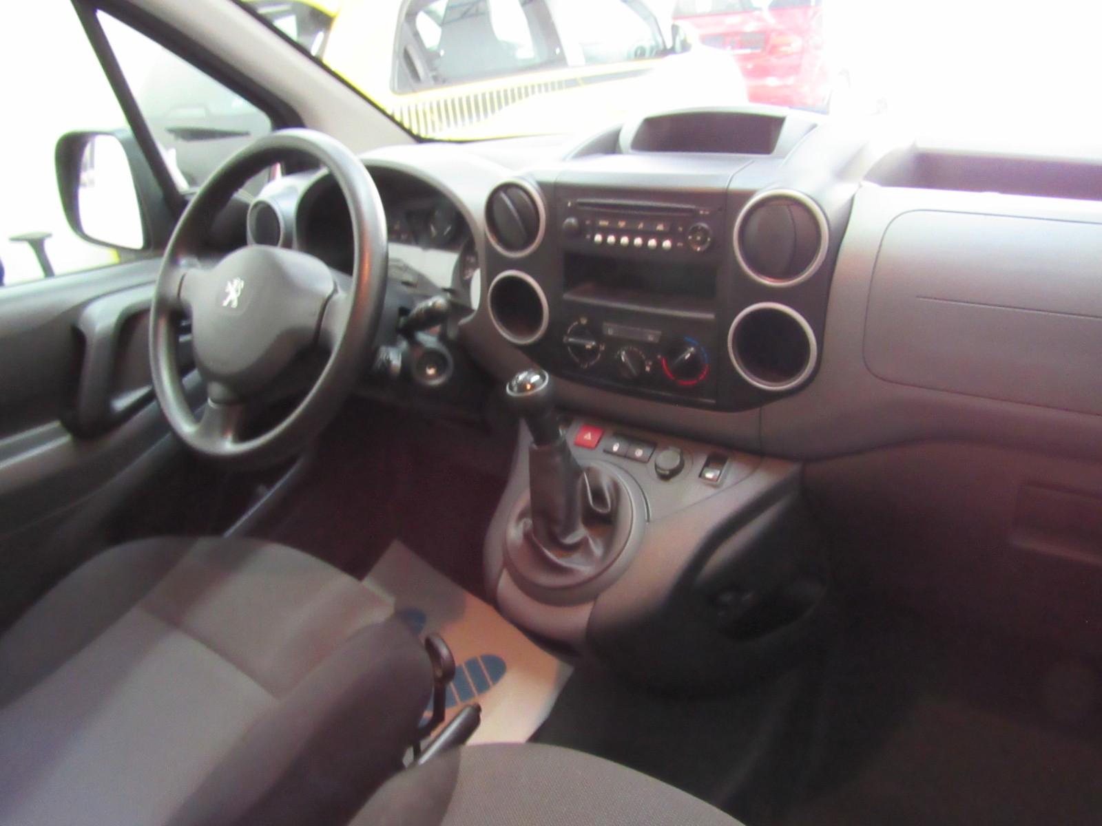 Peugeot Partner L1 Premium 1.Hand Tempomat PDC TÜV+++++
