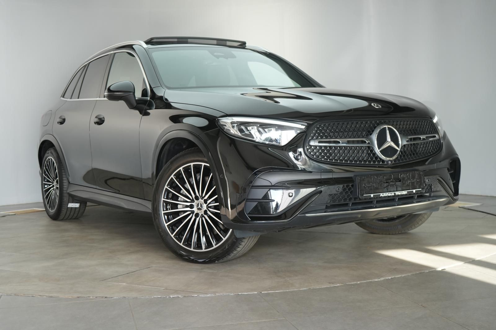 MERCEDES-BENZ GLC 300 4Matic 9G-Tronic AMG Leder/Distronic/Bur