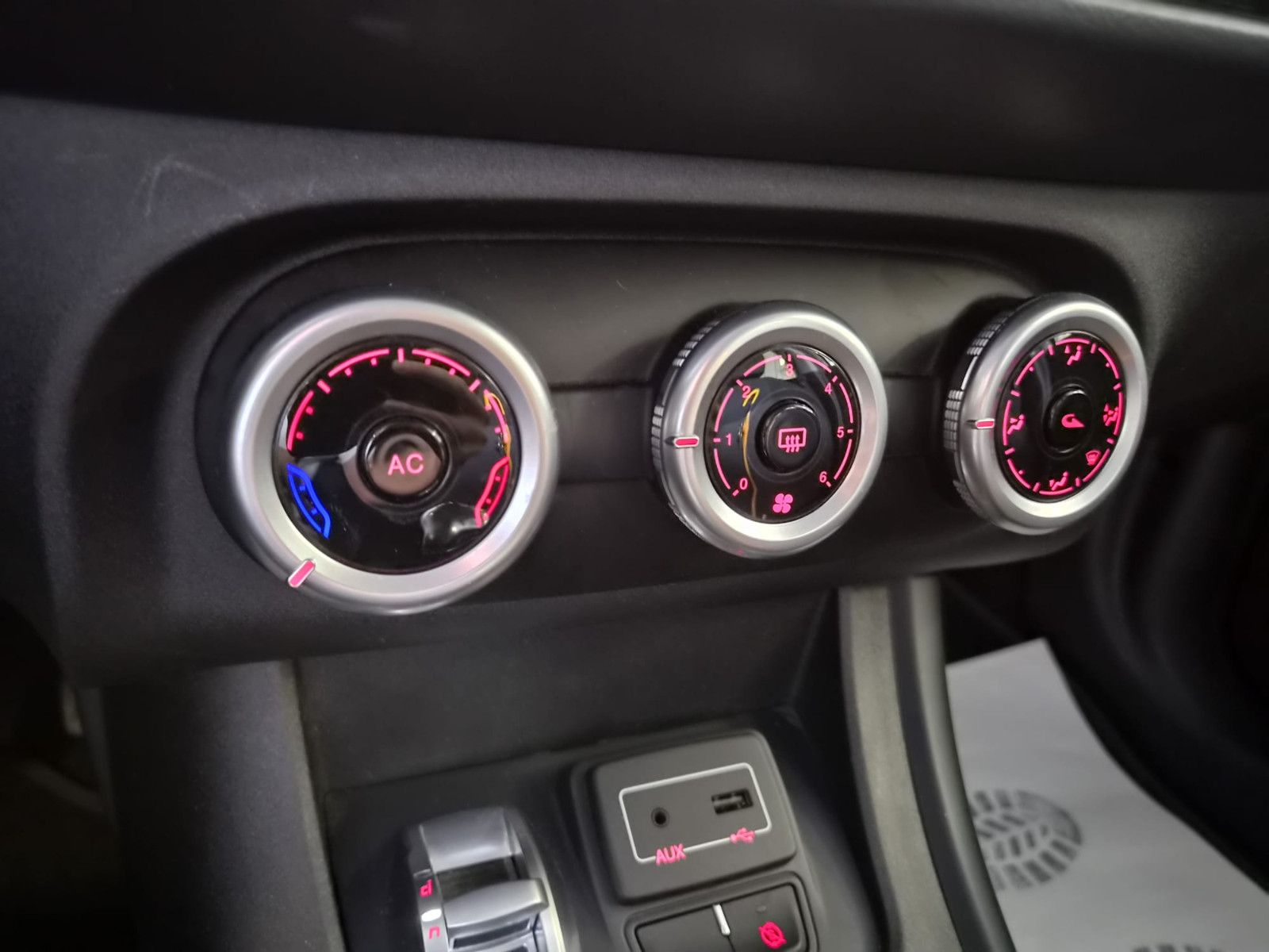 Fahrzeugabbildung Alfa Romeo Giulietta / NAVI / GEPFLEGT / GARANTIE