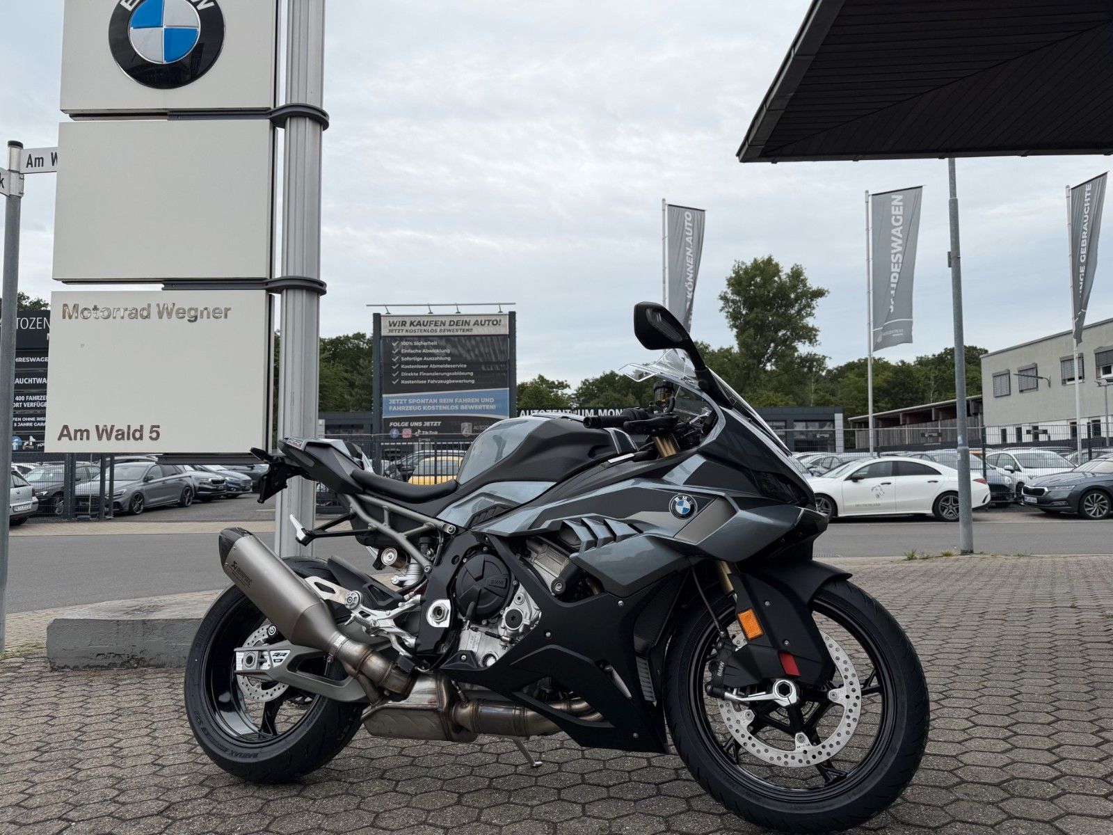 Fahrzeugabbildung BMW S 1000 RR Akrapovic, M-Kette, Race Paket