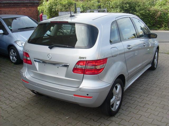 Mercedes-Benz B 200