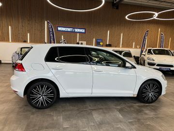 MYAUTOCENTER – Gebraucht- und Jahreswagen mit Werkstattservice in Pfaffenhofen Volkswagen Golf VII Lim. Comfortline BMT