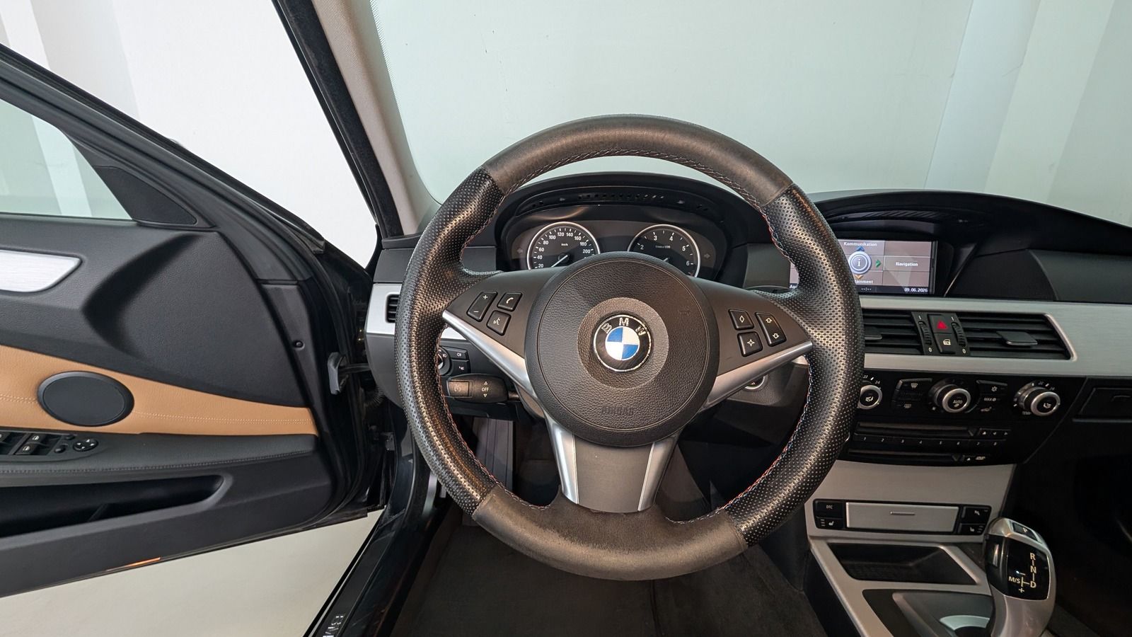 Fahrzeugabbildung BMW 523 i * Xenon * Leder * HUD *