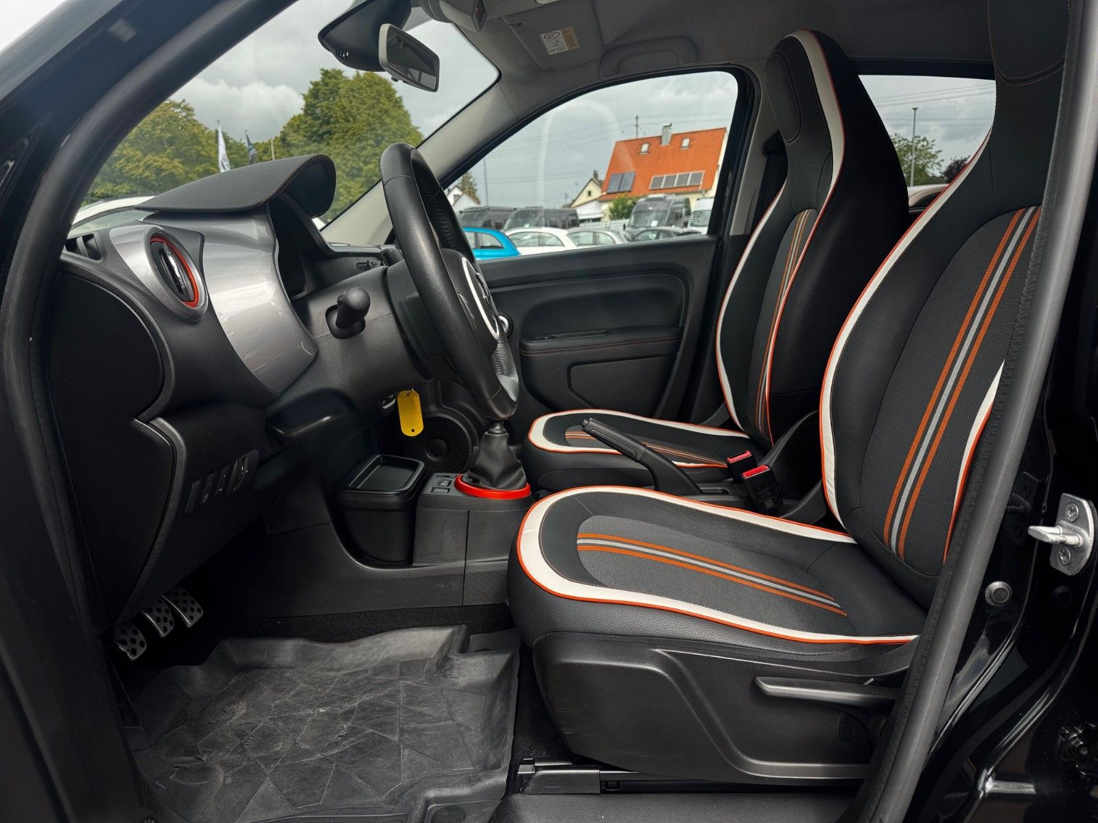 Fahrzeugabbildung Renault Twingo Intens Radio Klima