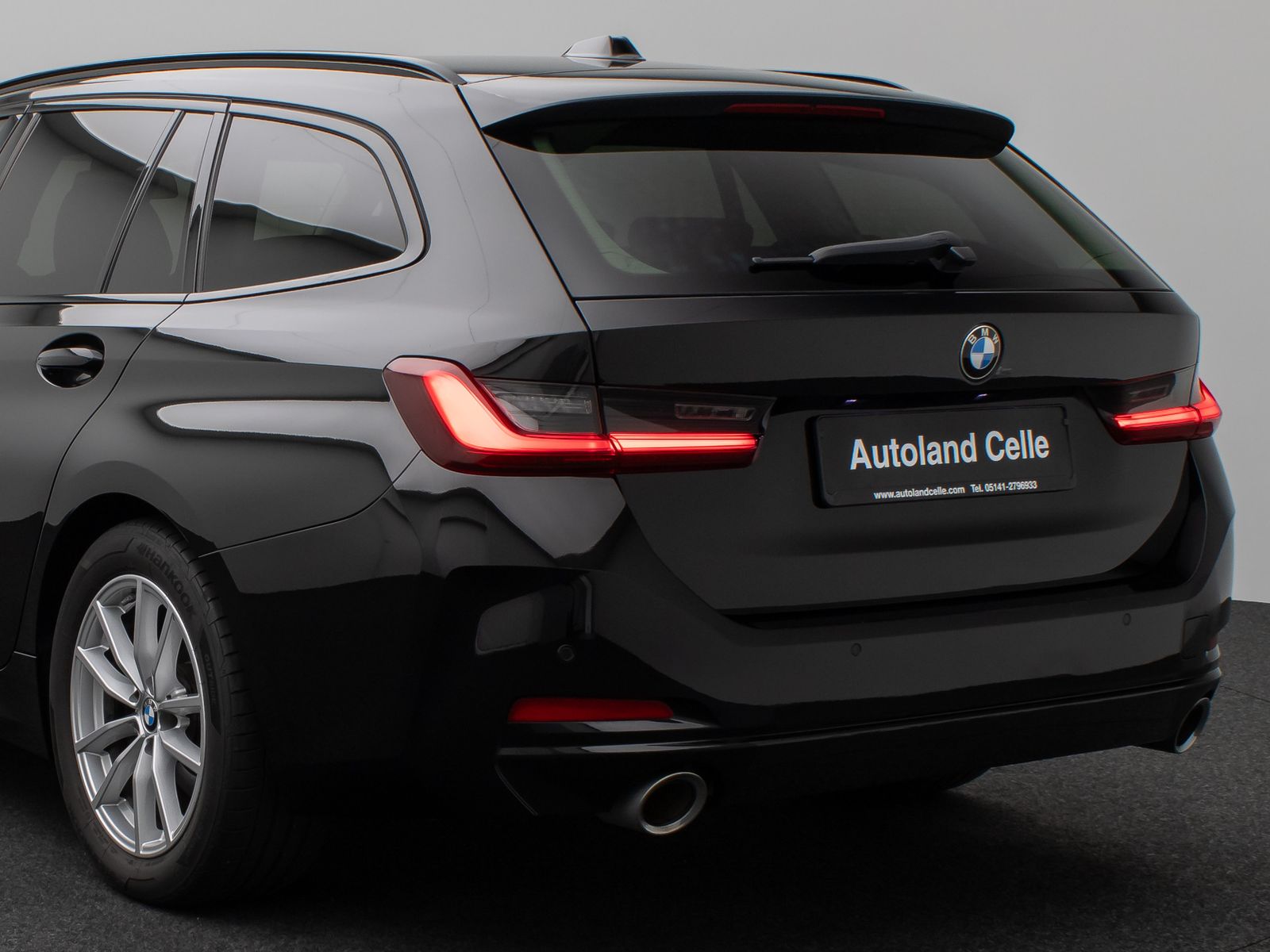 Fahrzeugabbildung BMW 320i HUD DAB Leder Alarm Sport Driving Assistent
