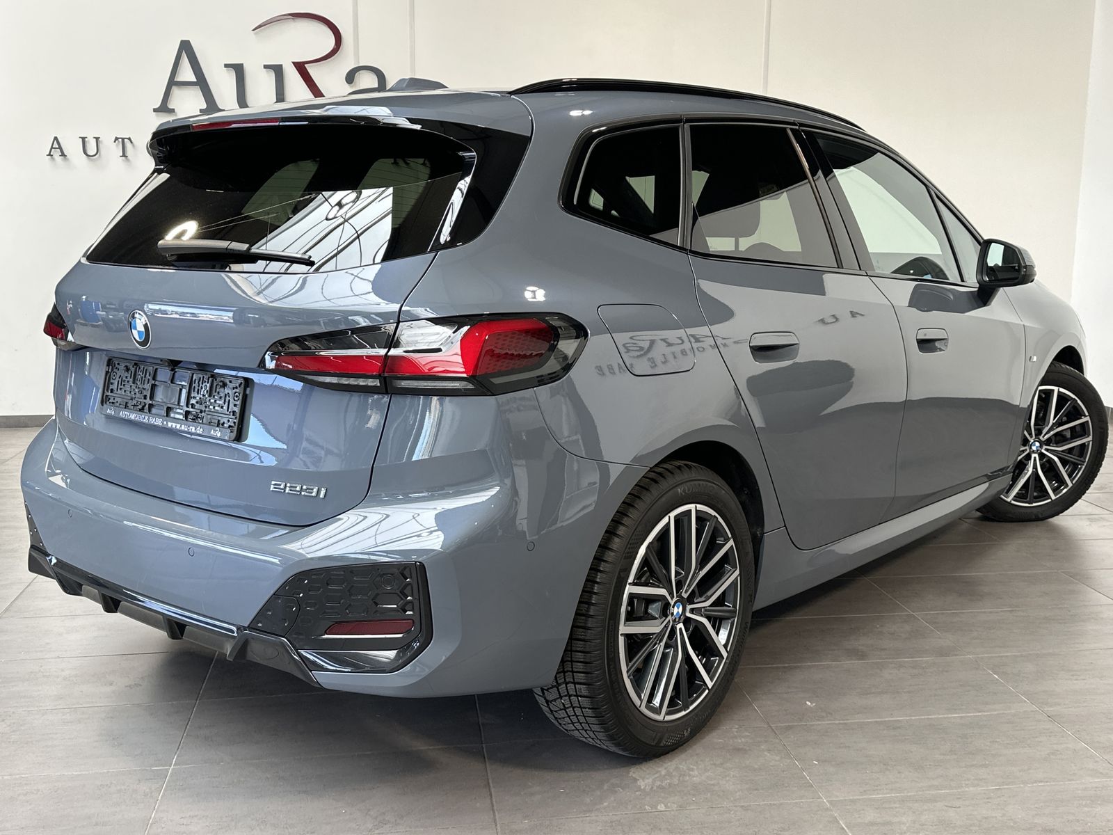 Fahrzeugabbildung BMW 223i Active Tourer M-Sport NAV+LED+ACC+360°+PANO