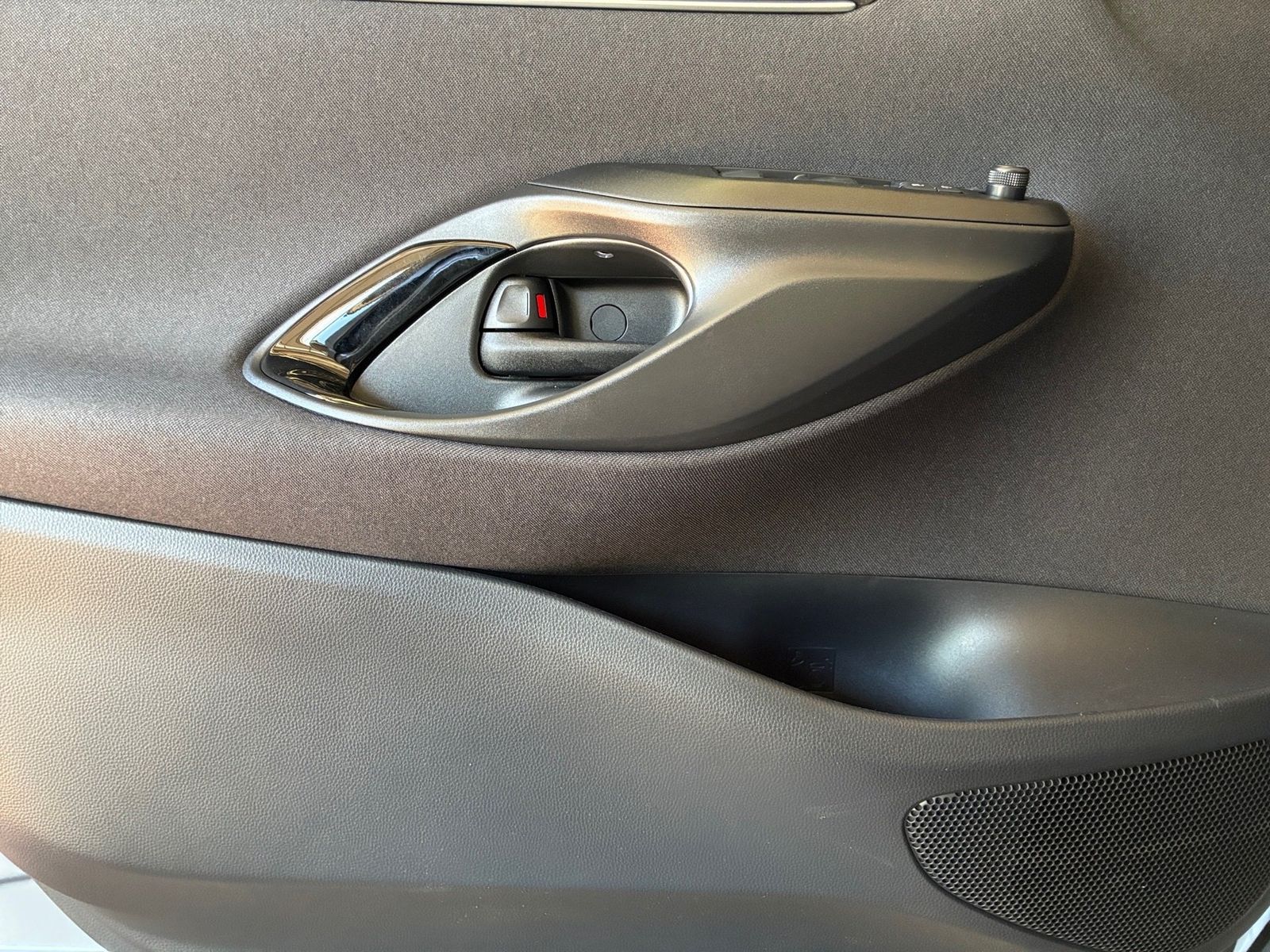 Fahrzeugabbildung Toyota Yaris 1.5 Hybrid Teamplayer Kamera,LED,ACC,PDC