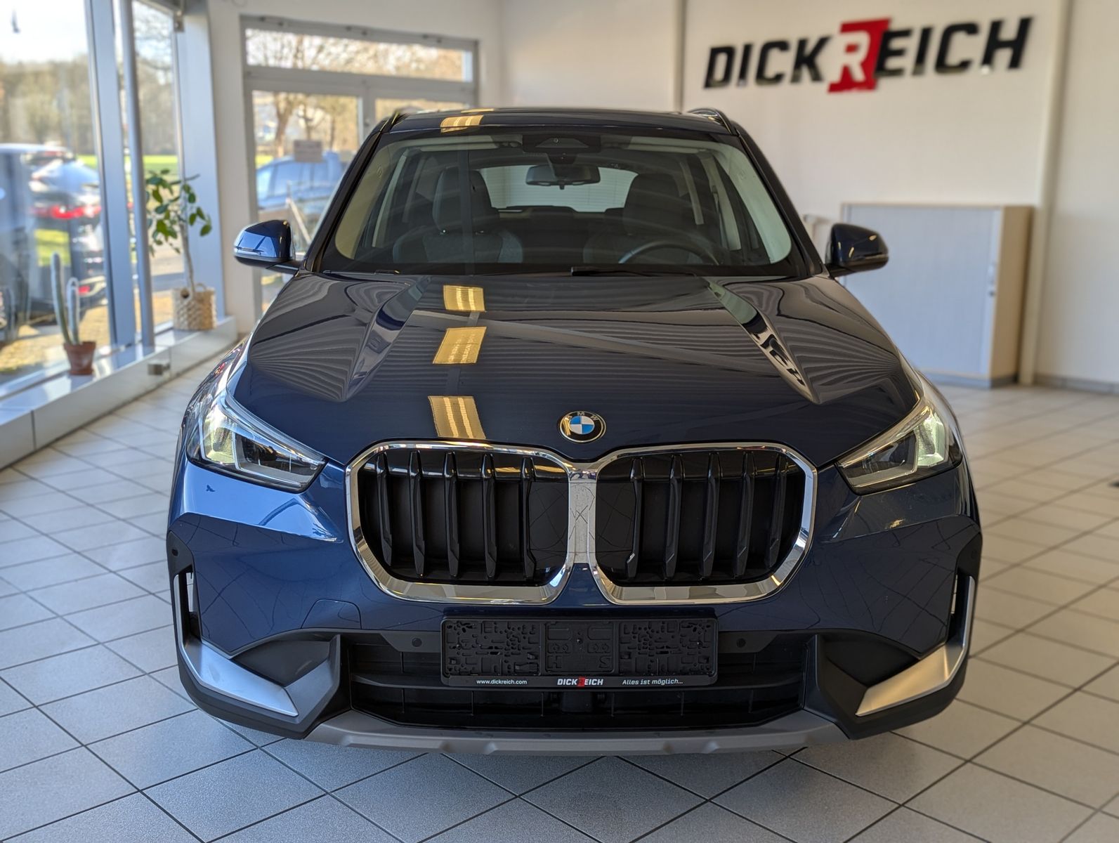 BMW X1 18 i Travel-Paket Pano Kamera AHK - Image 2