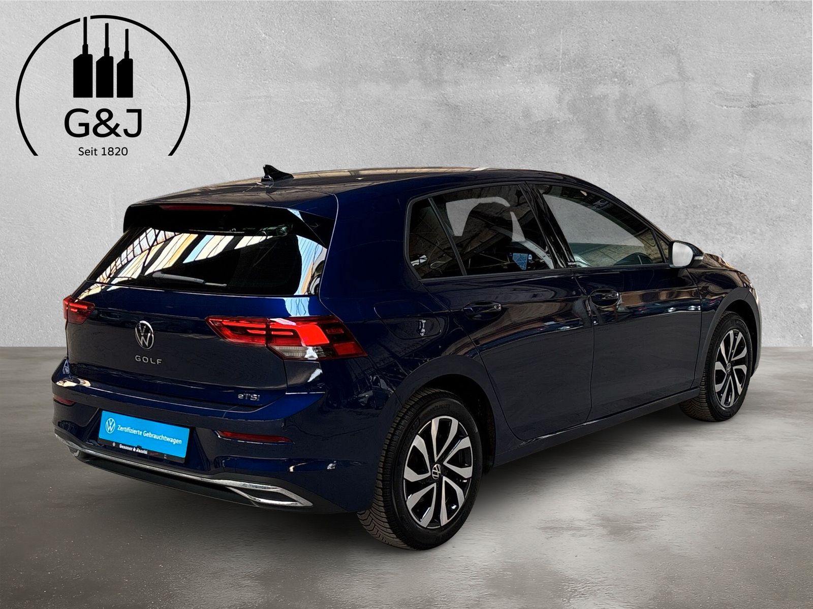 Fahrzeugabbildung Volkswagen Golf 1.5 eTSI Active AHK AppConnect SHZ