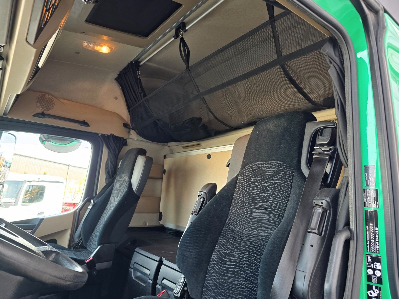 Fahrzeugabbildung Mercedes-Benz Actros 1851 LSnRL Hubsattelplatte Retarder