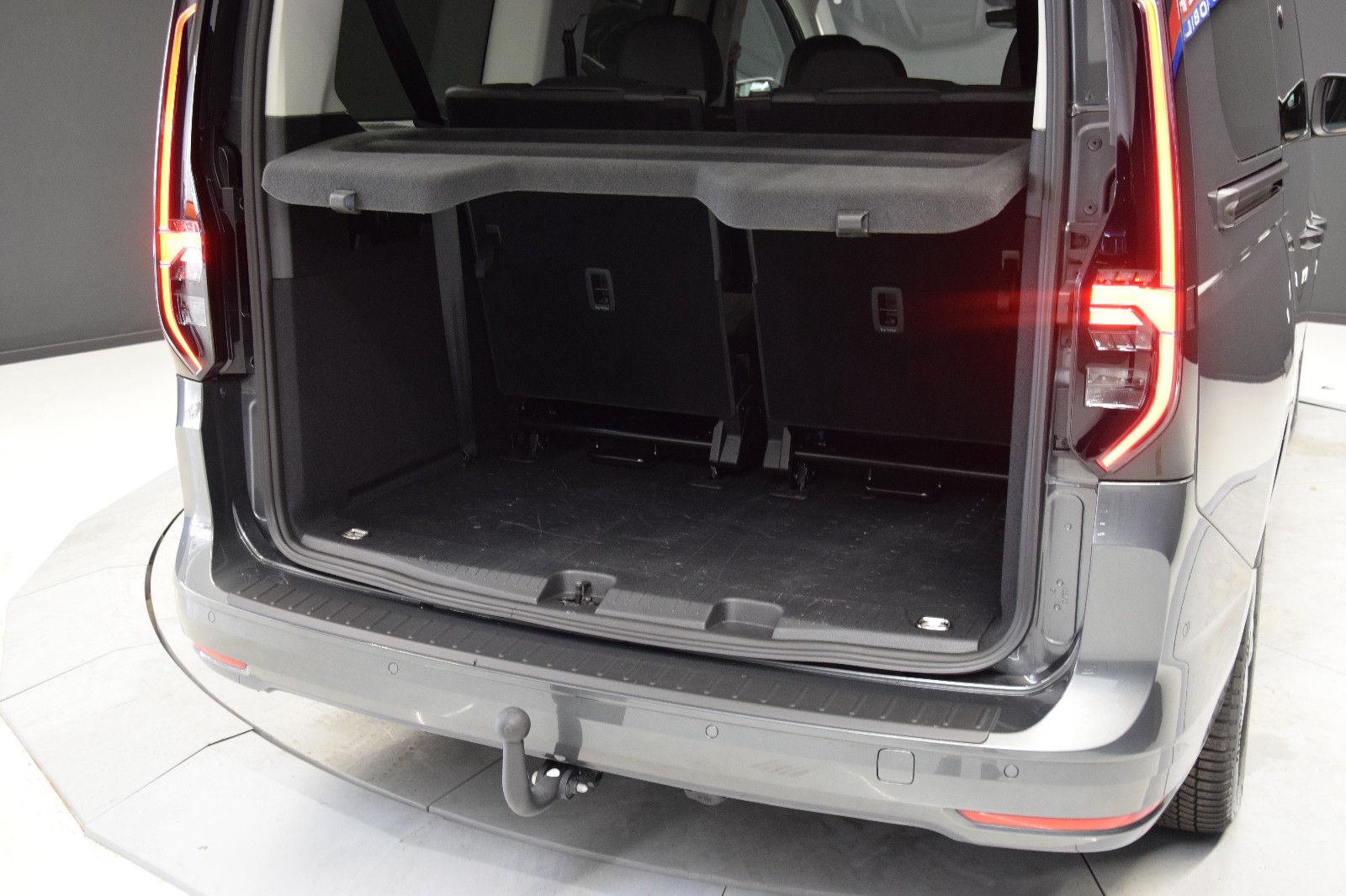 Fahrzeugabbildung Volkswagen Caddy Style Maxi Navi LED ACC 7 Sitze