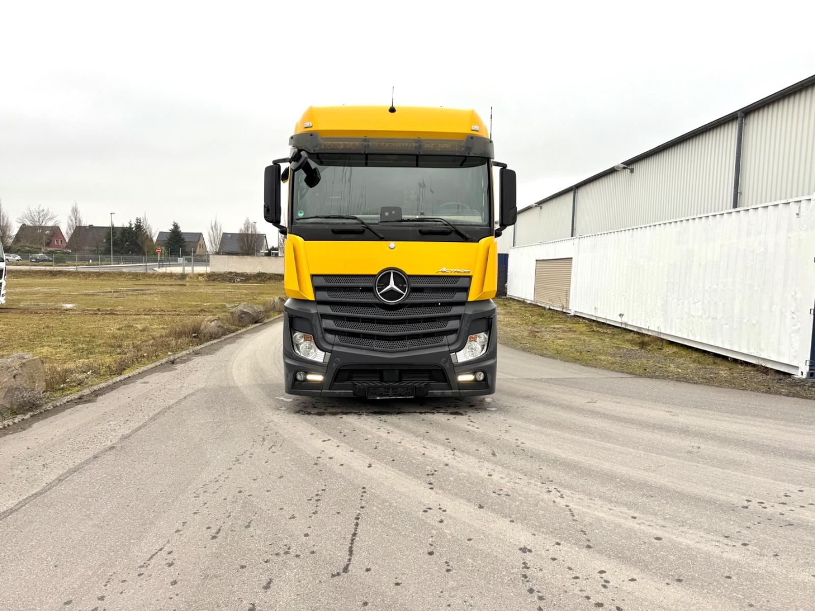 Mercedes-Benz Actros1845 /Lowliner/Verstellbare Sattelkupplung