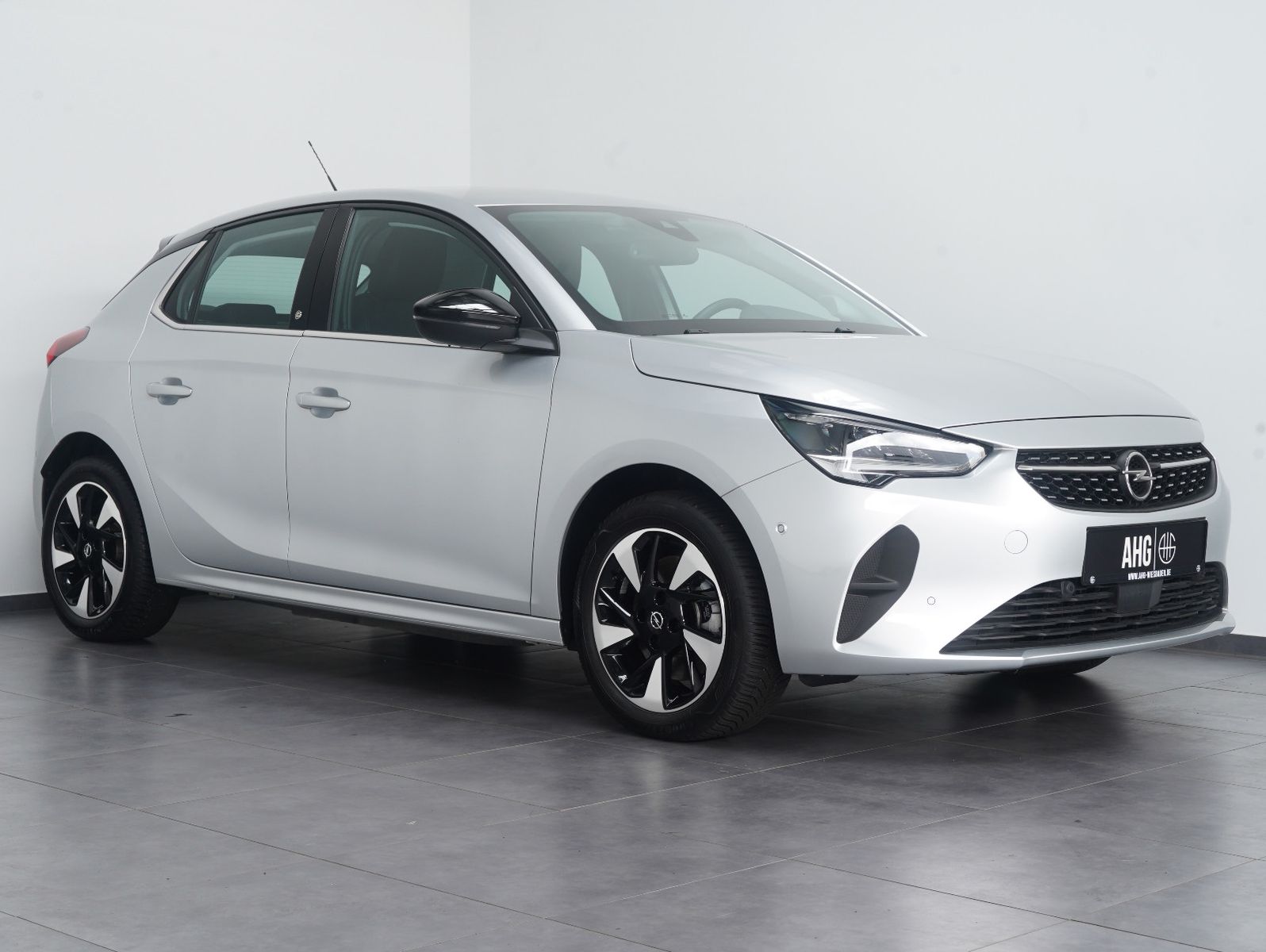 Fahrzeugabbildung Opel Corsa F e Elegance PDC/LED/NAVI/ACC/SOH