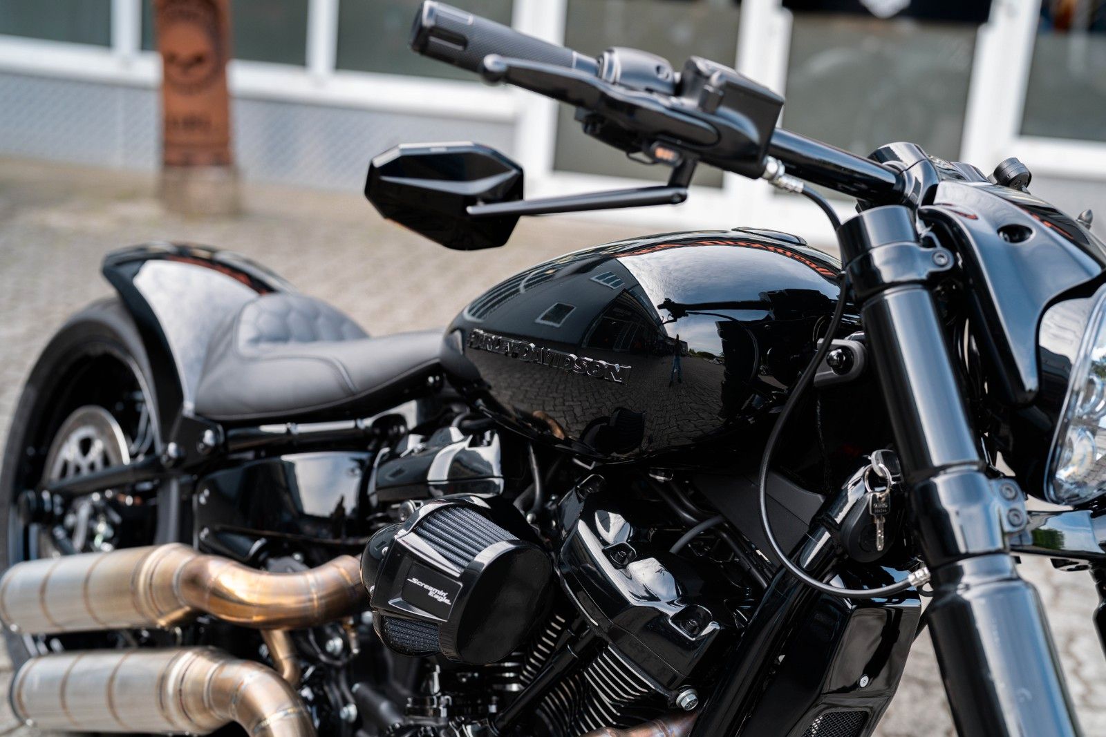 Fahrzeugabbildung Harley-Davidson FXBRS Breakout 114 cui - Kesstech BTC Gangster
