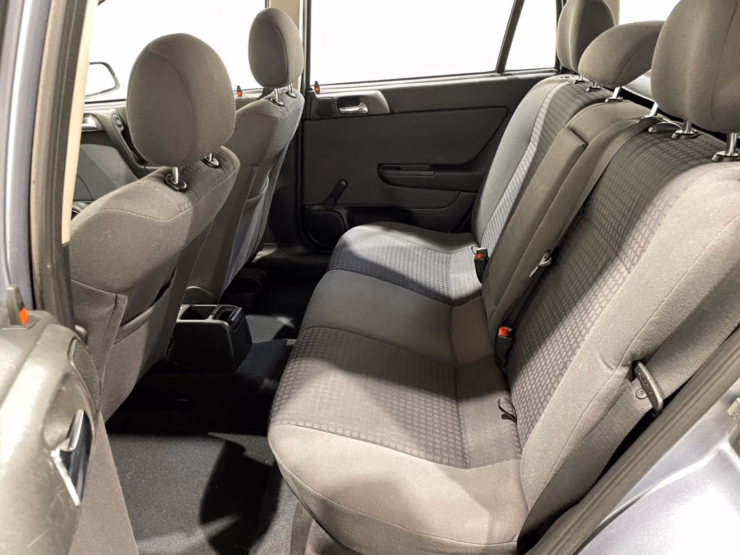 Opel Astra 2009 — photo 6