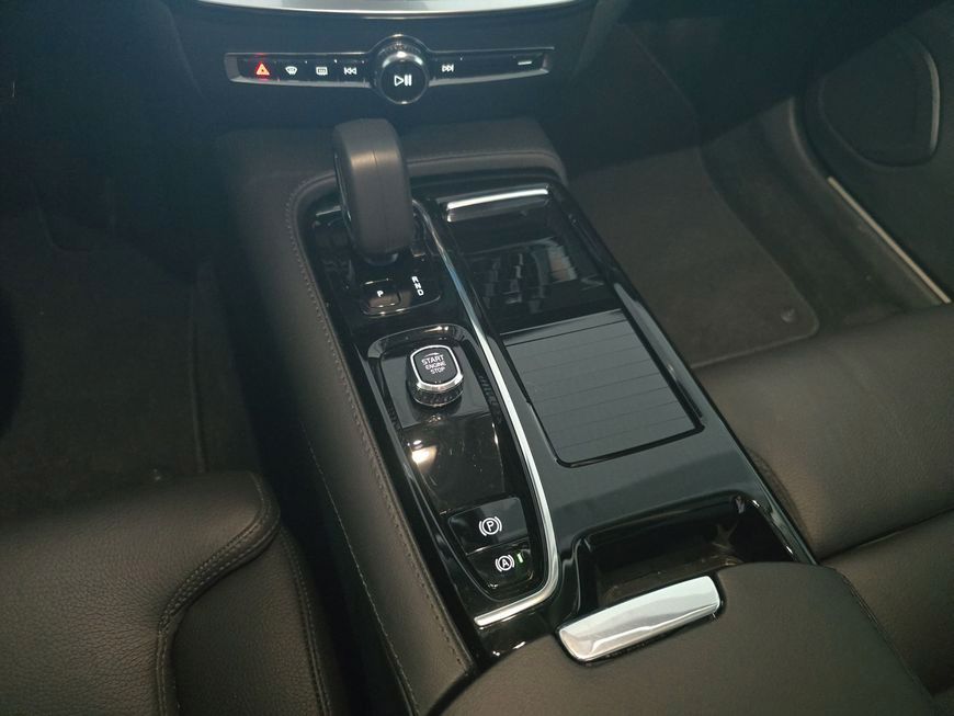 Volvo V60 T6 AWD Recharge Plus Bright foto 19