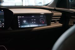 AUDI SQ5 Sportback TFSI | Pano | Carbon | Tech pro AUDI SQ5 Sportback TFSI | Pano | Carbon | Tech pro