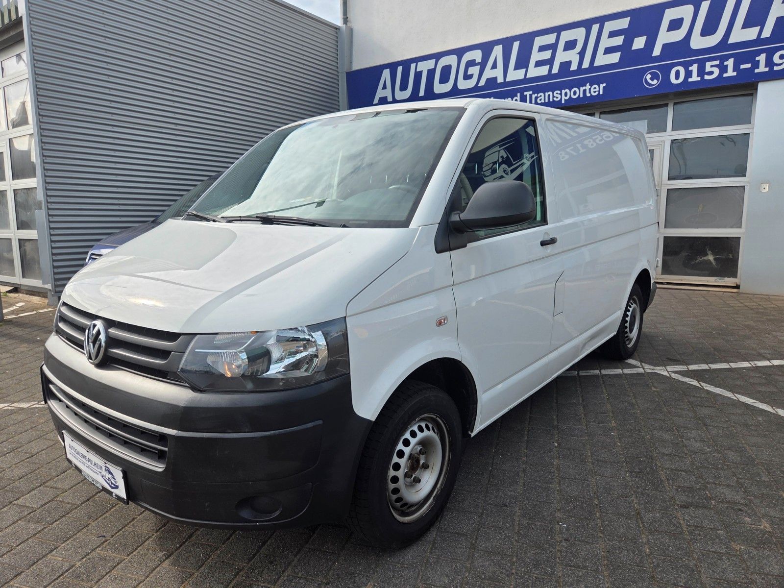 Volkswagen T5 Transporter 2015, 2.0D dīzelis, Manuāls, Balts — Latvijā