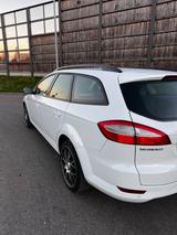 Ford Mondeo 1,6 Ti-VCT 92kW Ambiente Turnier Ambiente - Ford Mondeo Ambiente mit Benzin-Antrieb