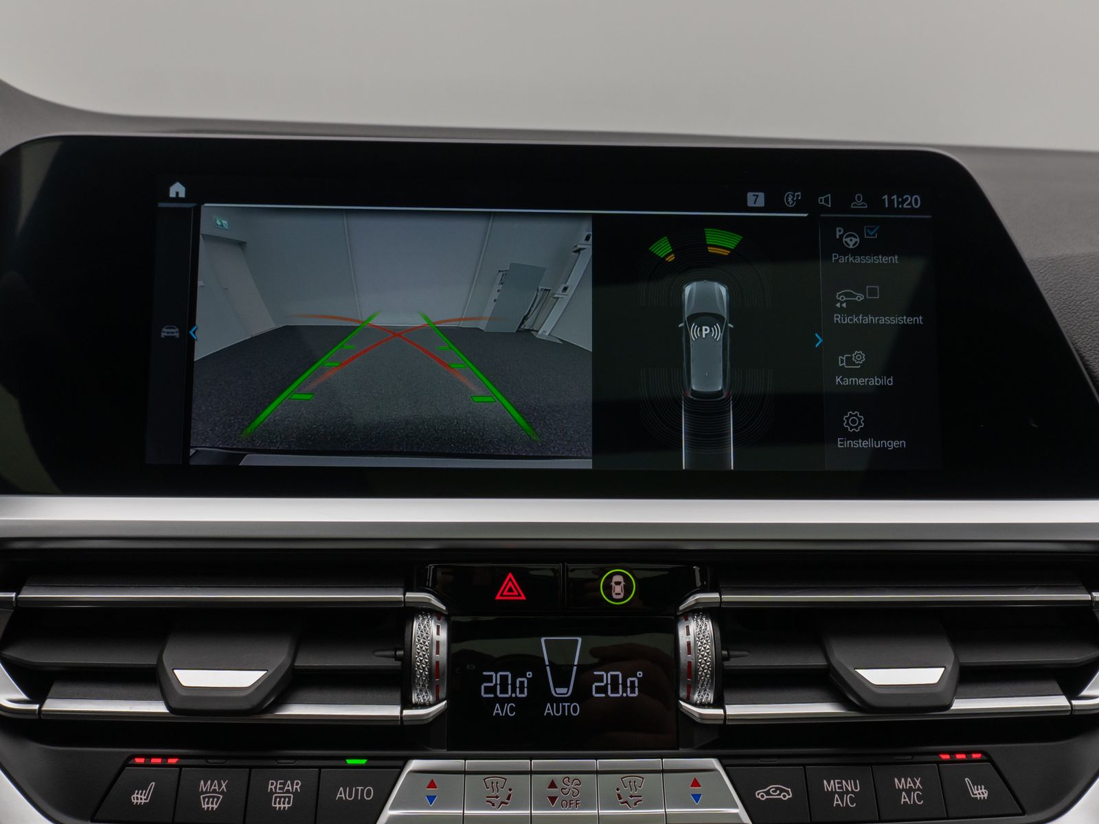 Fahrzeugabbildung BMW 330e M Sport Panorama Laser Kamera HUD DAB HiFi