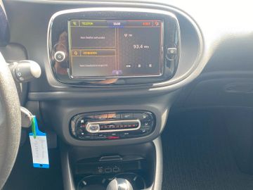 Bild 13 Smart ForTwo fortwo EQ*SHZ*DAB*CARPLAY*ALLWETTER*MWST*