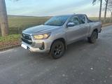 Toyota Hilux 4x4  Extra CAB 2,4-L-D-4D - gebrauchte Toyota Hilux aus dem Jahr 2022