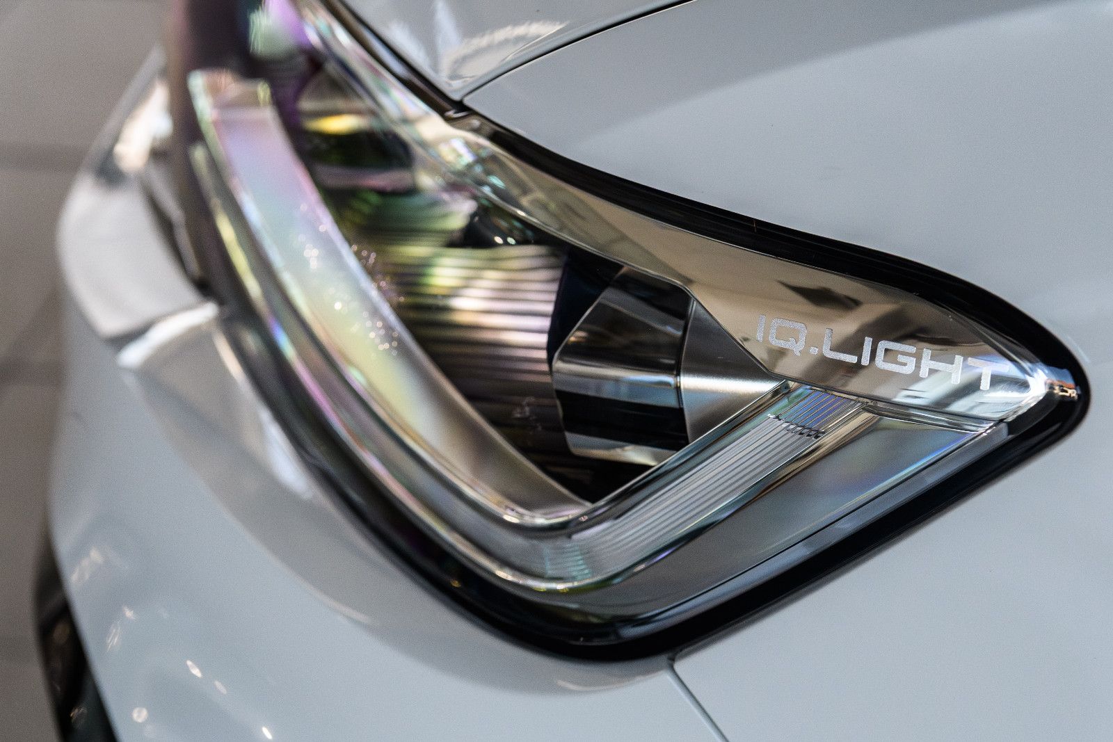 Fahrzeugabbildung Volkswagen T-Roc R-Line ALLRAD+LEDER*AHK*LED*NAVI*RFK*IQ