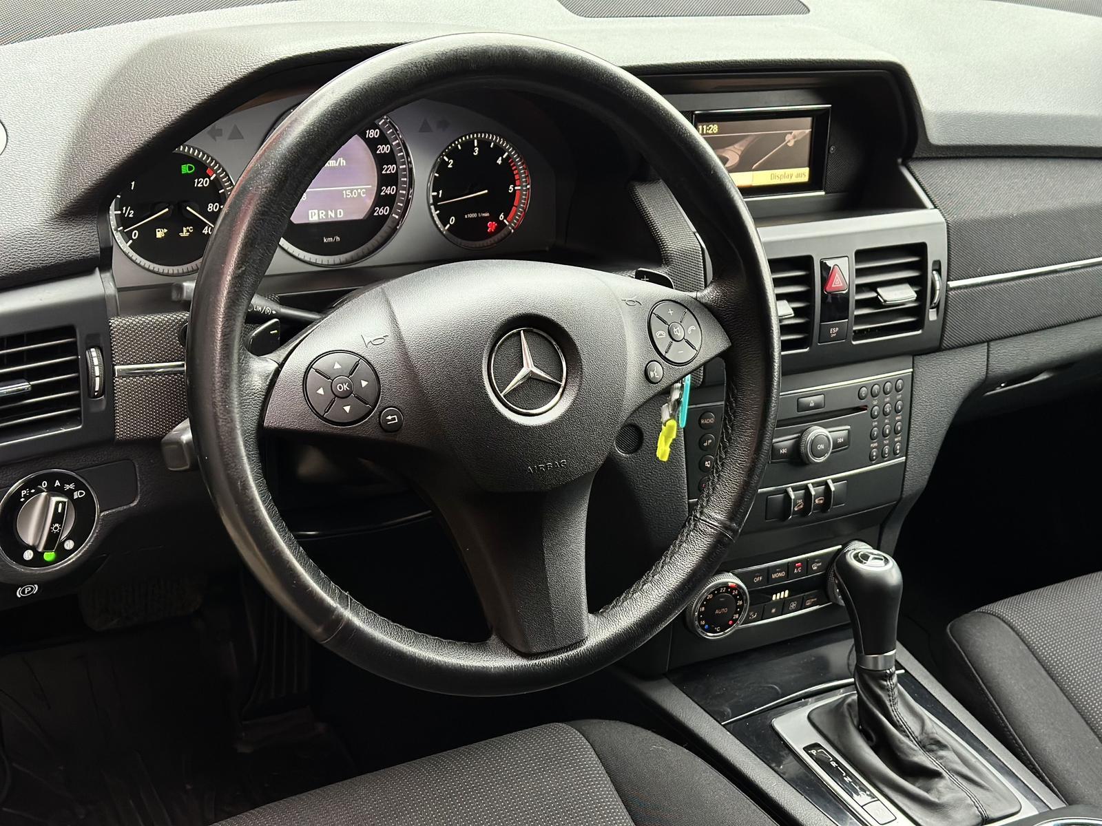 Mercedes-Benz GLK220 2009 — photo 35