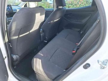 Toyota Yaris - 12