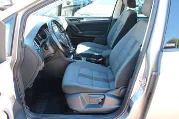 Volkswagen Golf - 8