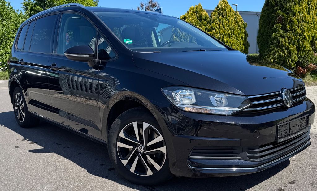 Image of Volkswagen Touran