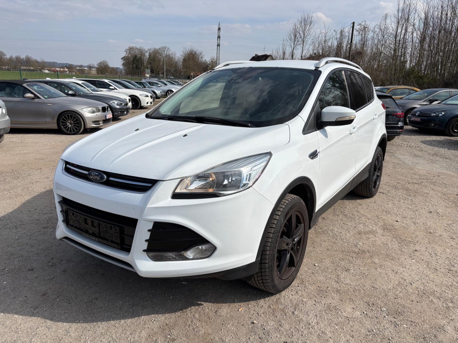 Ford Kuga Titanium / Automatik / 150PS