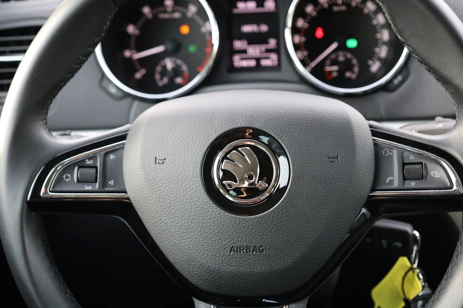 Fahrzeugabbildung SKODA Yeti 1.4 TSI Ambition *DSG *SHZ *PDC *Sunset