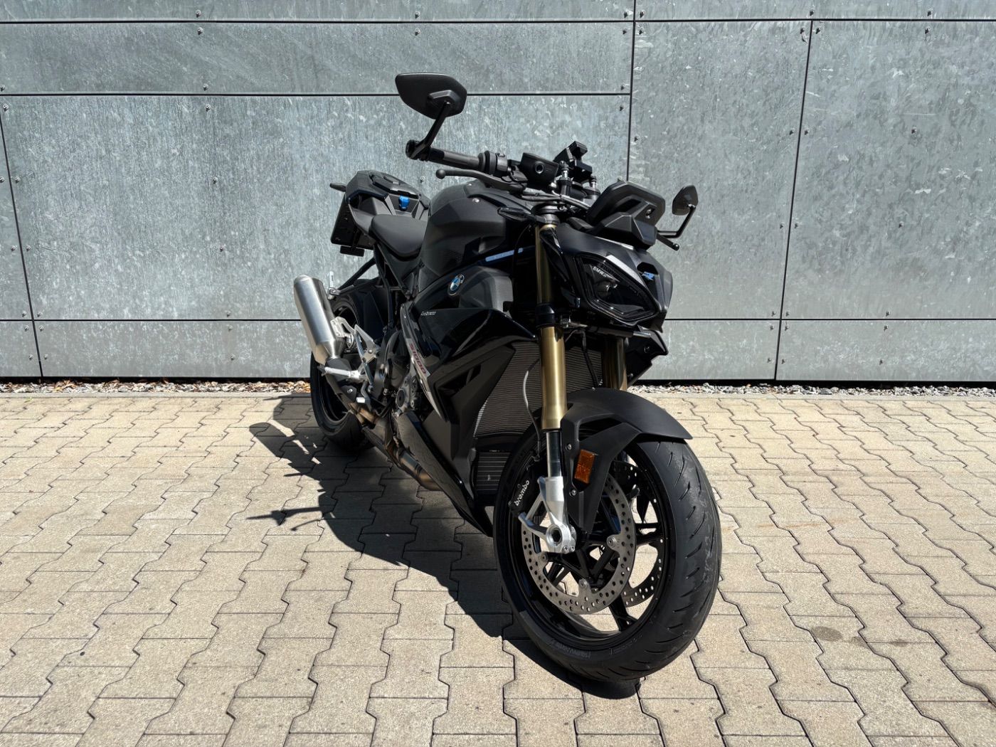 Fahrzeugabbildung BMW S 1000 R 2 Pakete