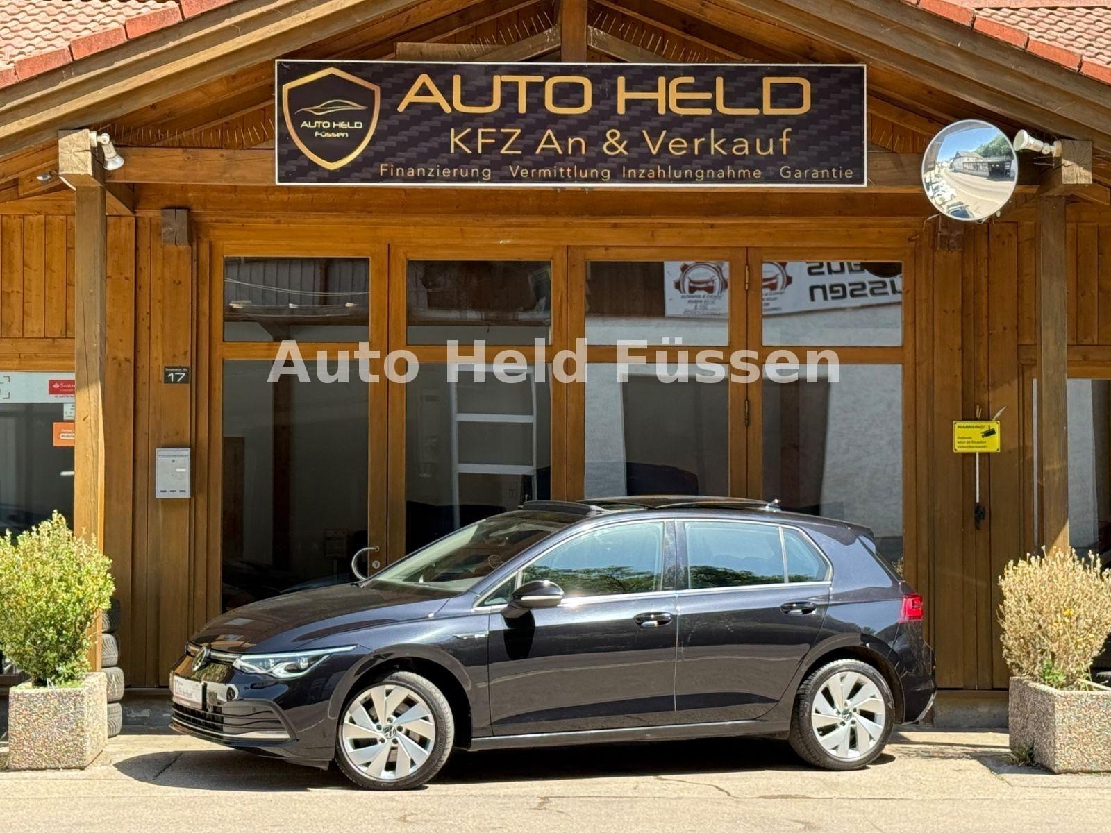 Volkswagen Golf VIII Style 4Motion Aut Pano Matrix ACC AHK