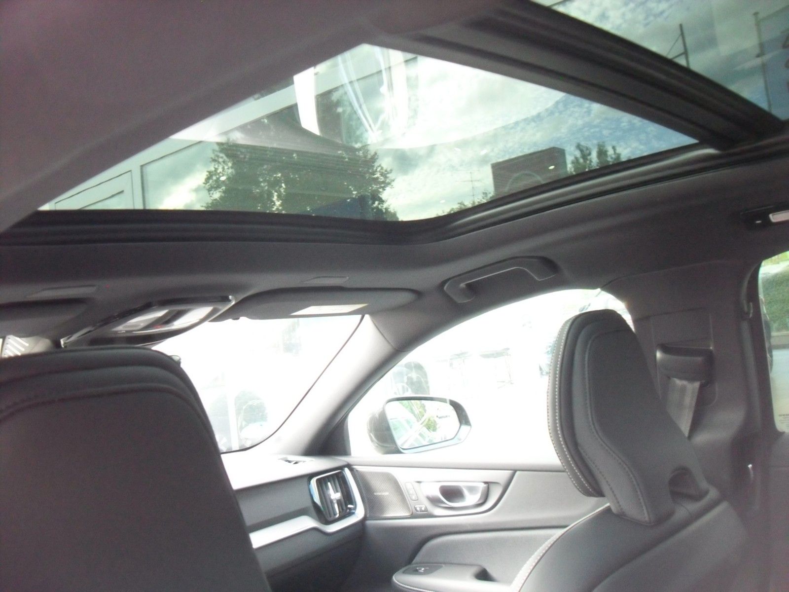 Fahrzeugabbildung Volvo V60 B5 Cross Country Plus AWD | AHK | 360° | SH