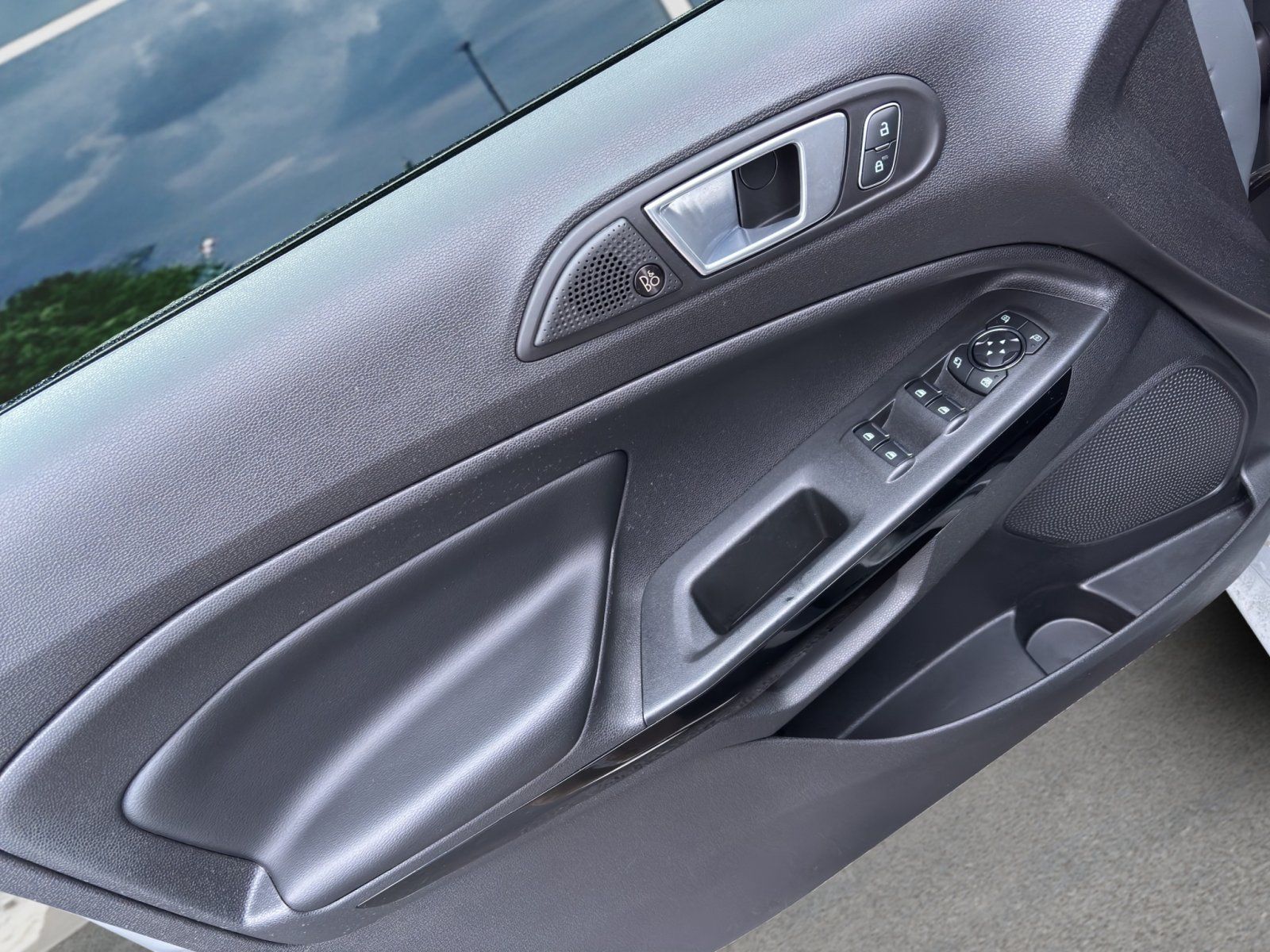 Fahrzeugabbildung Ford EcoSport ST-Line