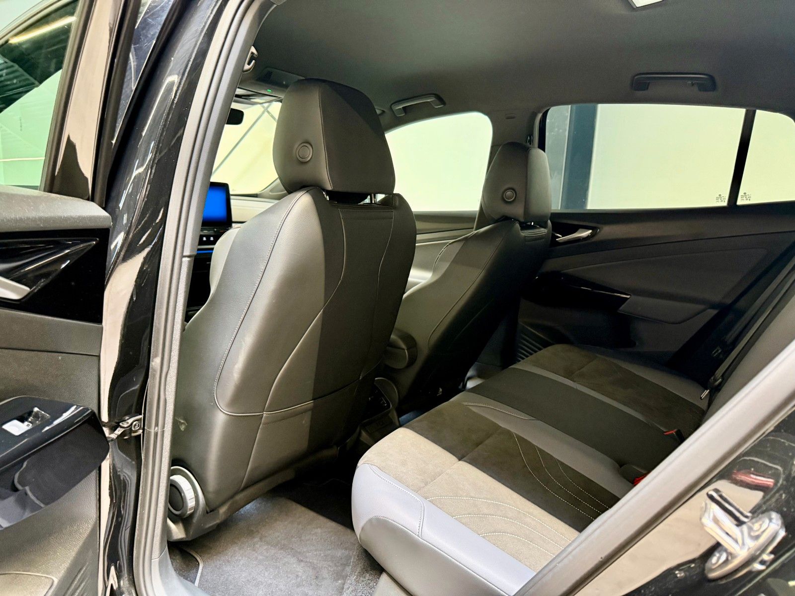 Volkswagen ID.5 PRO 128 kW 82KWh*AHK*IQ.LIGHT*AMBIENTE*SHZ foto 20