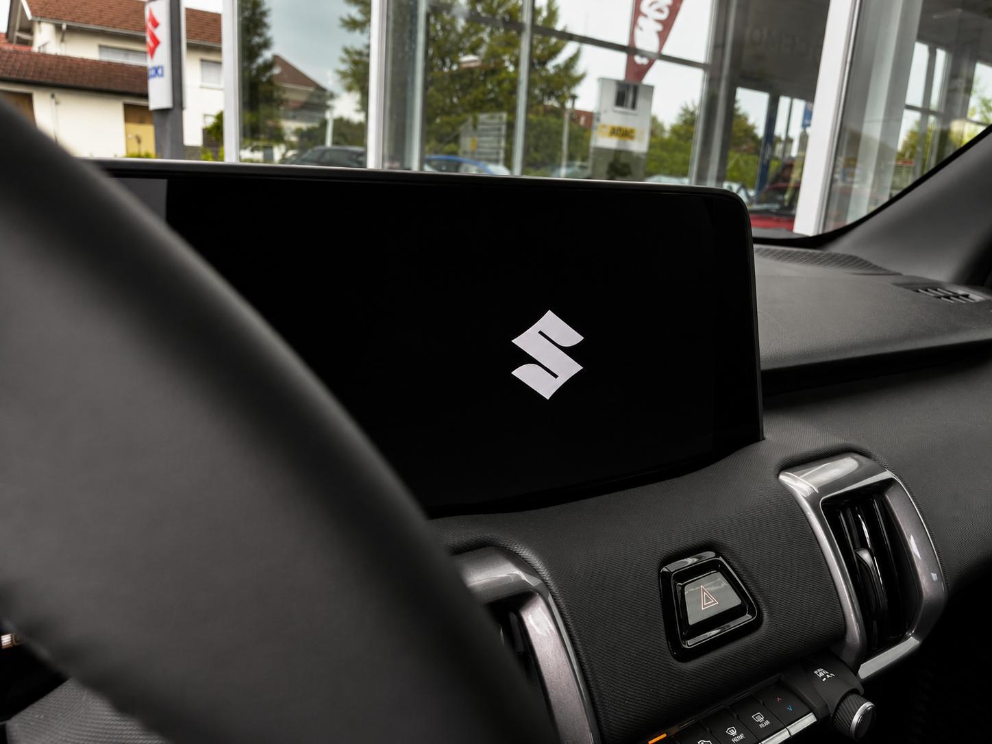 Suzuki e Vitara Club eAxle  106 kW (144 PS) 49 kWh-B...